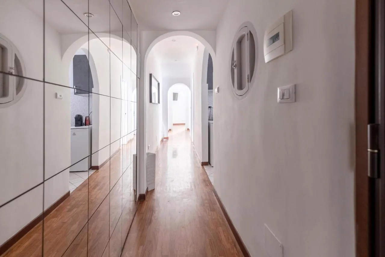 Art House Centro Storico Luxury Apartment Rome